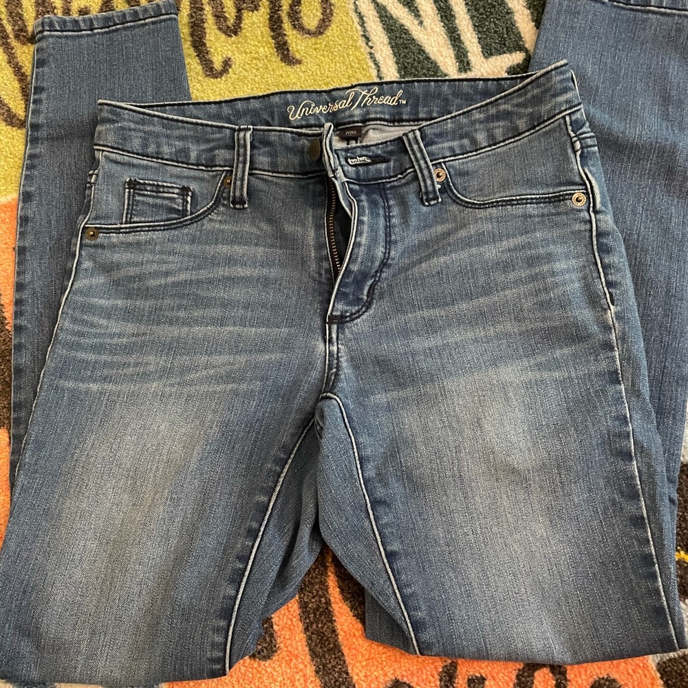 Universal thread mid rise jegging